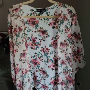 Beautiful kimono with crochet detail